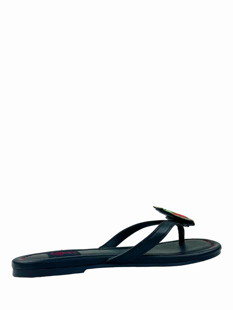 BETTY STRAWSCARY Chic Fit