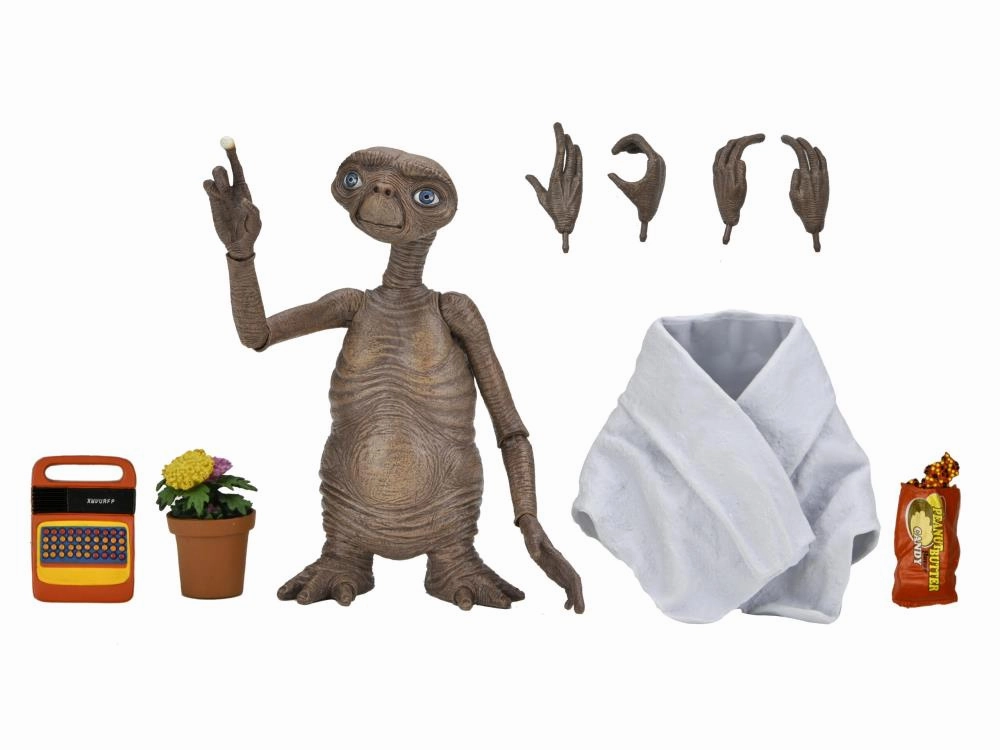 Spooky Designs Playful Accents E.T. 40th Anniversary Ultimate E.T. Figure