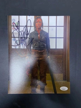 Danielle Harris Autographed Hatchet III 8x10 Photograph (JSA Certified) Whimsical Accessories Spooky Lights