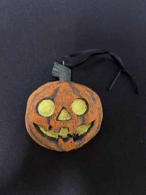 Ghostly Props Jack-O-Lantern Trick-A-Tree Ornament