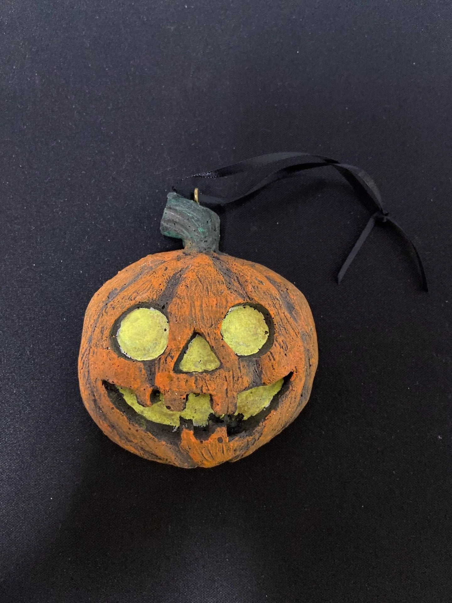 Ghostly Props Jack-O-Lantern Trick-A-Tree Ornament