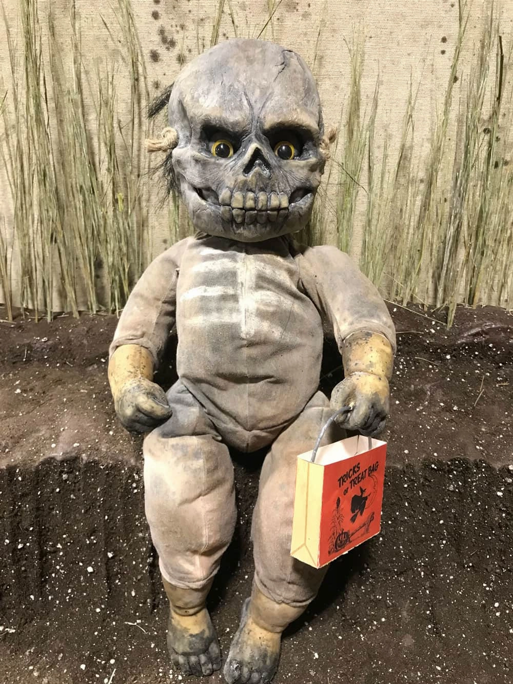 Forevermore Dolls Skull Spooky Decorations