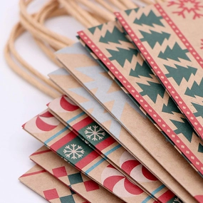 Christmas Kraft Bags in 8 Designs, 48 Pcs Fantastic Accessories
