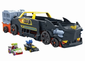 Often Class Hot Wheels Racerverse Batman's Escape Chase Track Set
