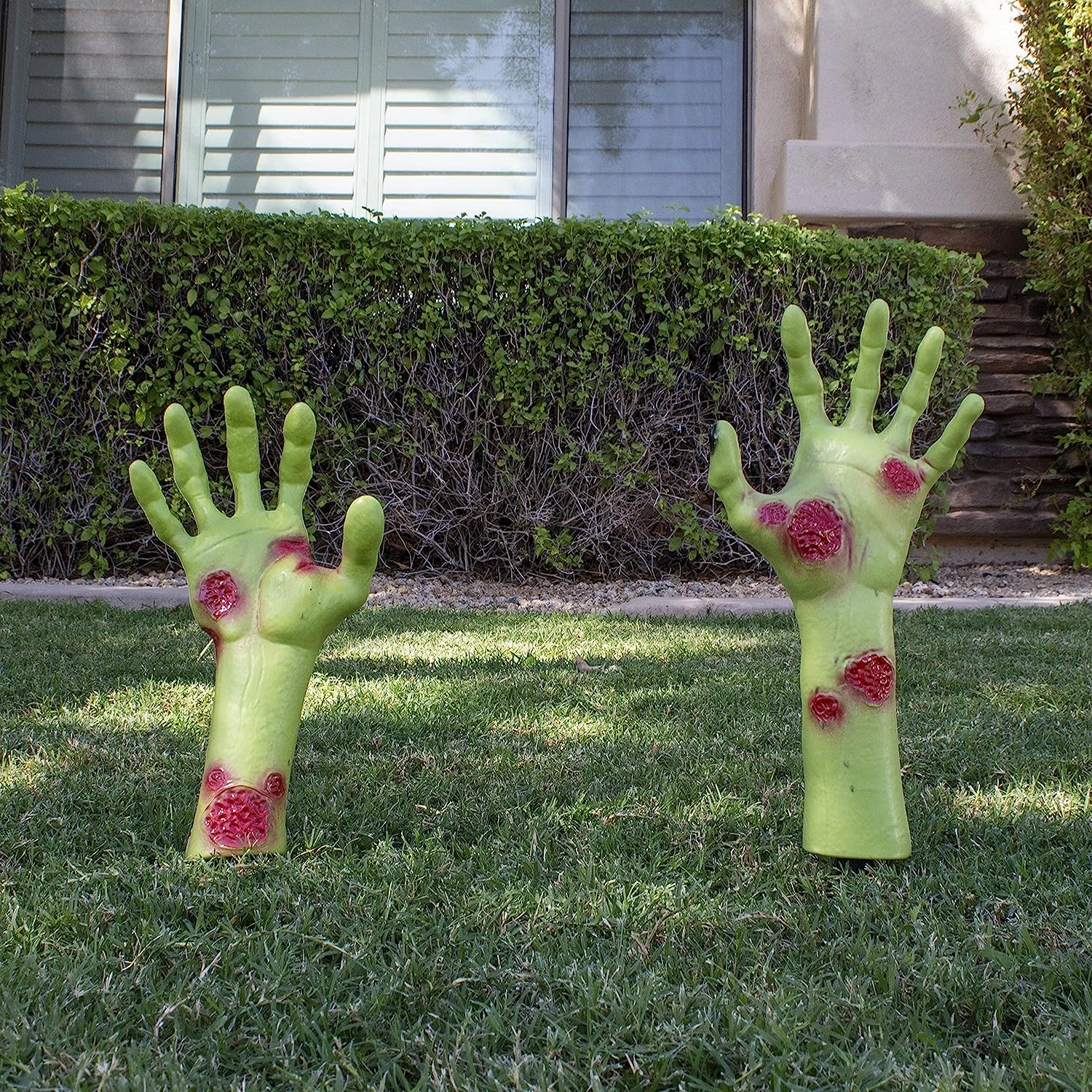 Eerie Ornaments Haunted Props Green Zombie Hands