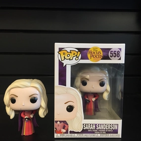 Sarah Sanderson Funko Pop w/Spider - Hocus Pocus Mystical Supplies Spooky Masks