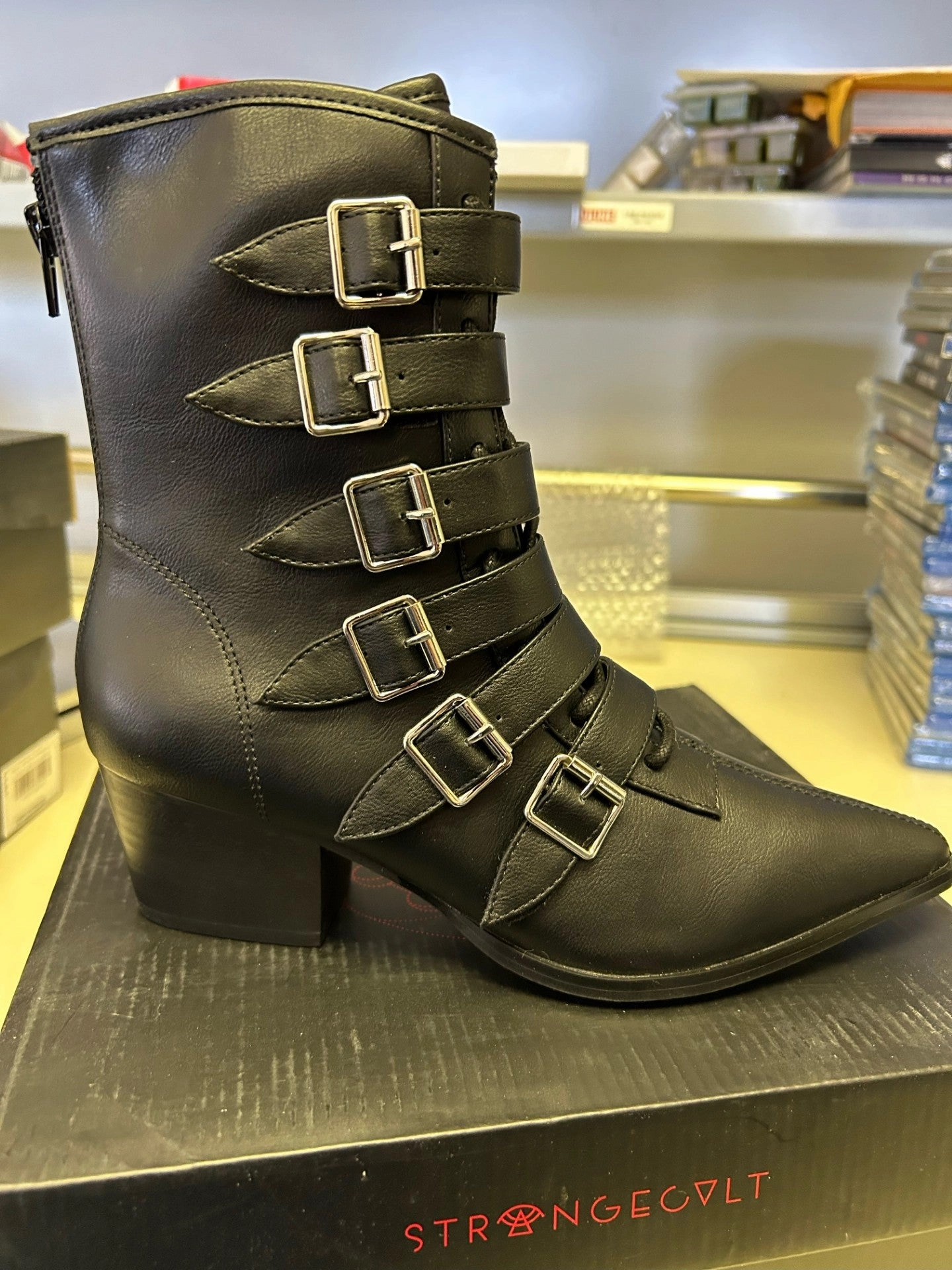 Coven Boot abrasion resistant coating