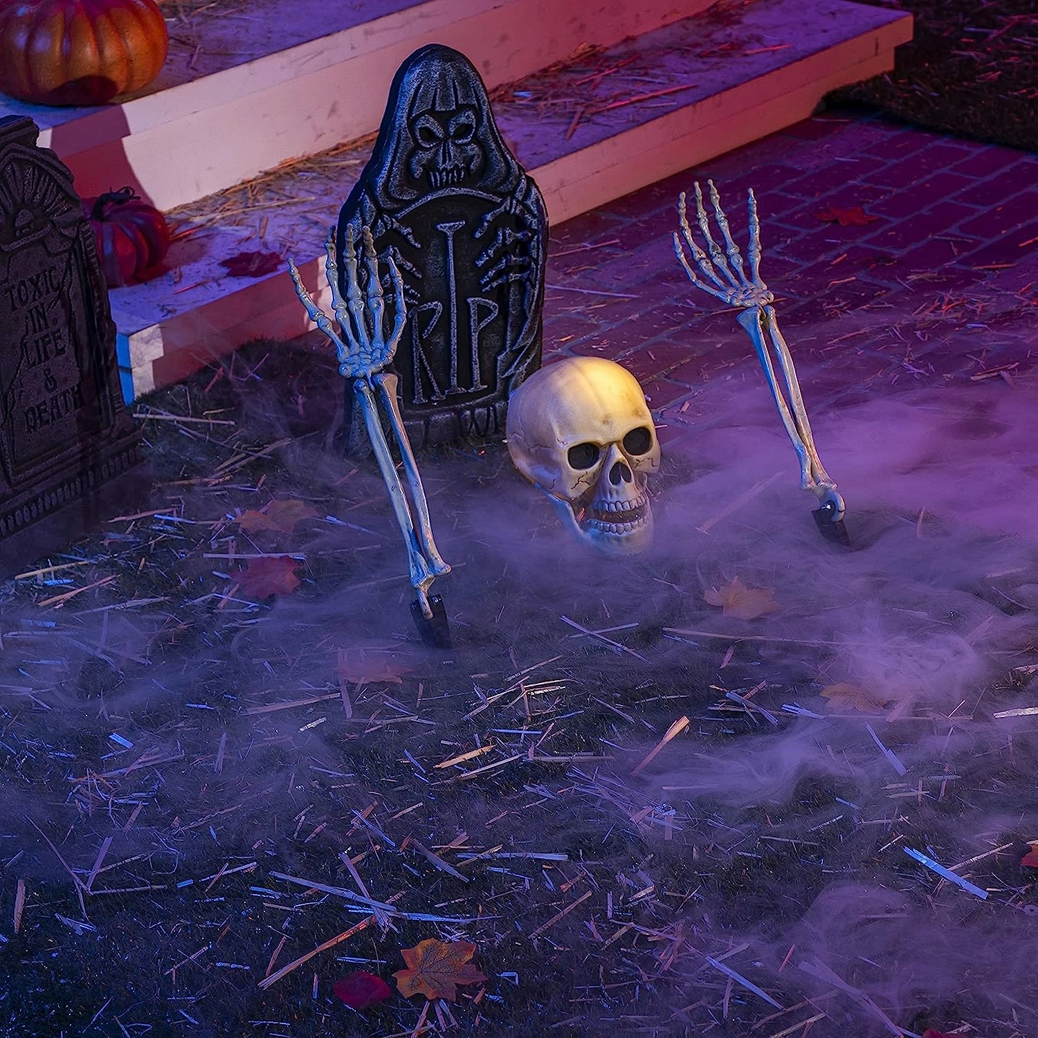 Lighted Skull and Skeleton Arms Stakes (Warm Light), 3 Pcs Eerie Masks