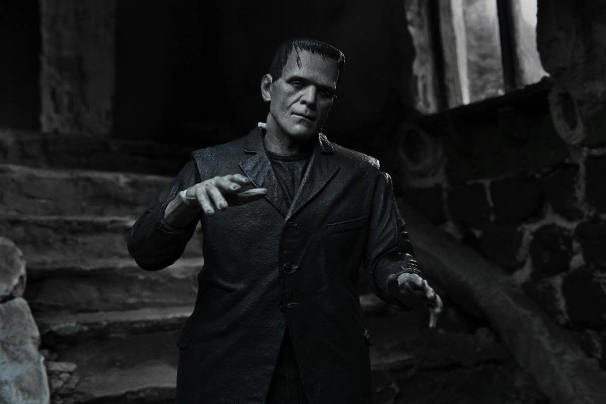 Ultimate Frankenstein's Monster (B&W) 7 inch Action Figure Charming Props Ghoulish Treats